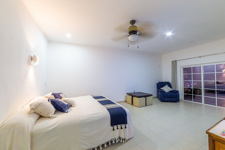 Beachfront house in Litibú