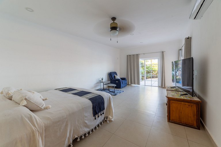 Beachfront house in Litibú