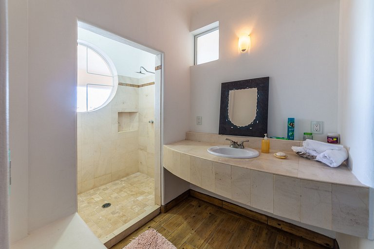 Beachfront house in Litibú