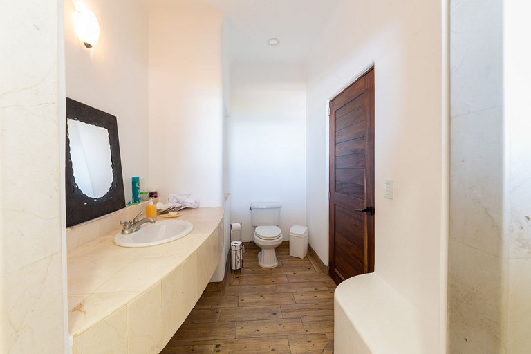 Beachfront house in Litibú